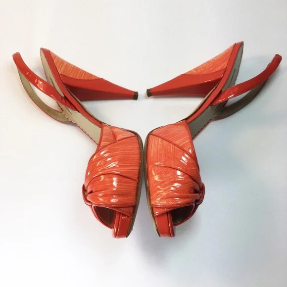 Auth. Oscar de la Renta Coral Patent Leather Peep Toe Heels